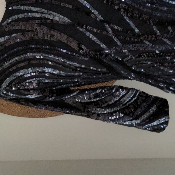 Express Dress - Picture 6 of 12